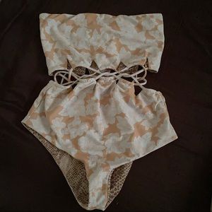Acacia Swimwear mundaka one piece